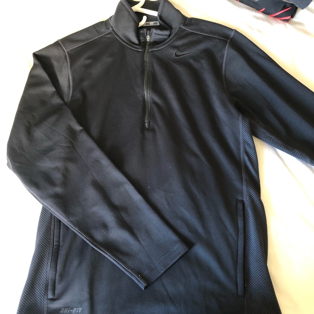 Nike Mens 1/4 Zip Medium